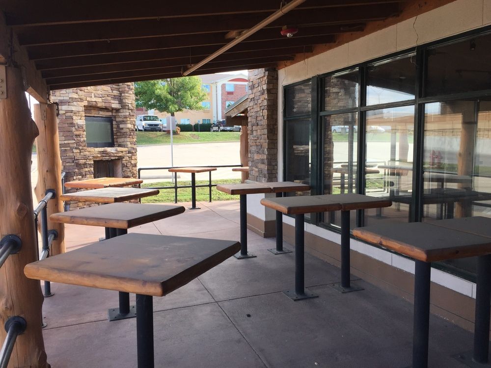 1700 Airport Fwy, Bedford, TX 76022